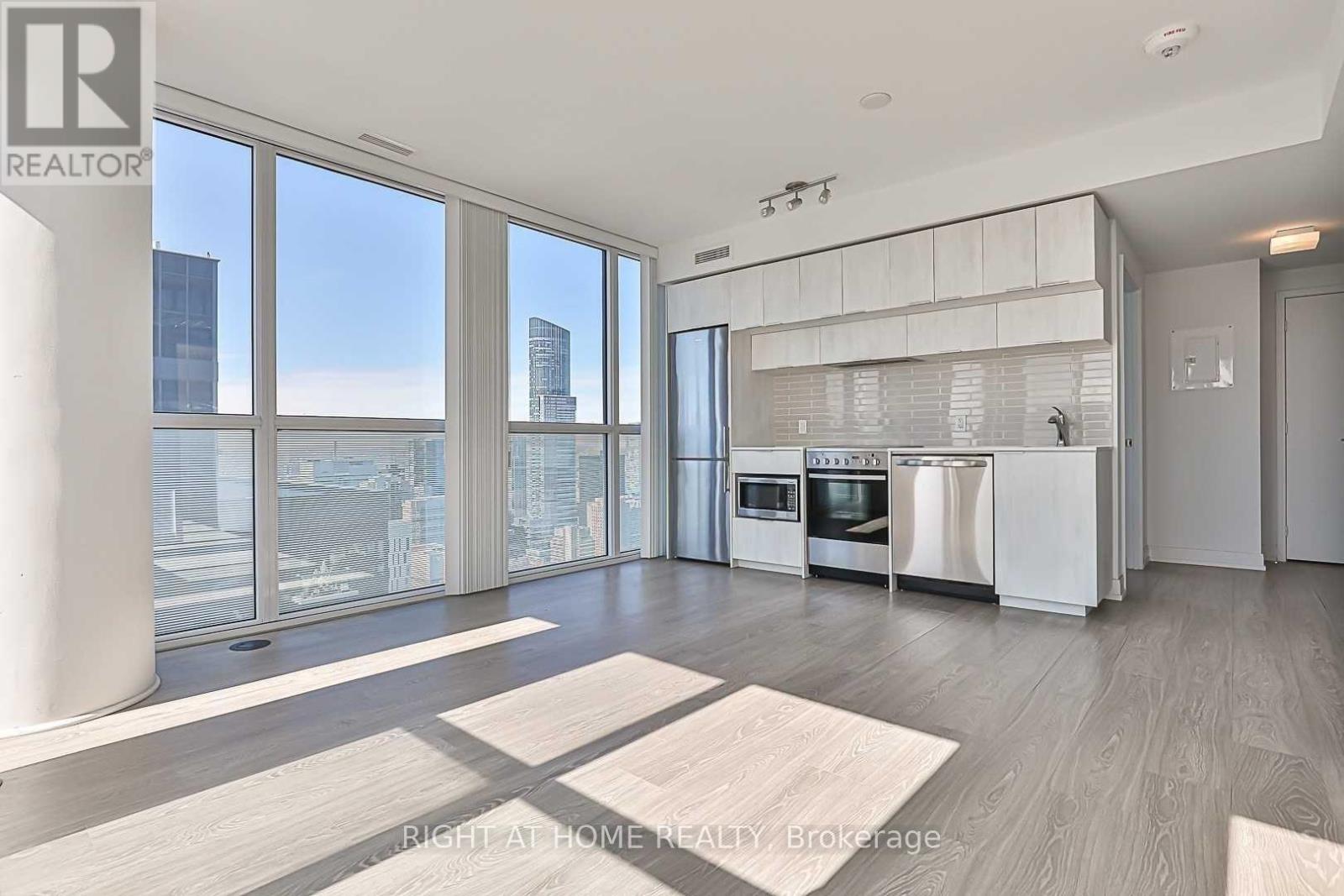 5210 - 181 Dundas Street E, Toronto, Ontario M5A 0N5 - Photo 4 - C12832140