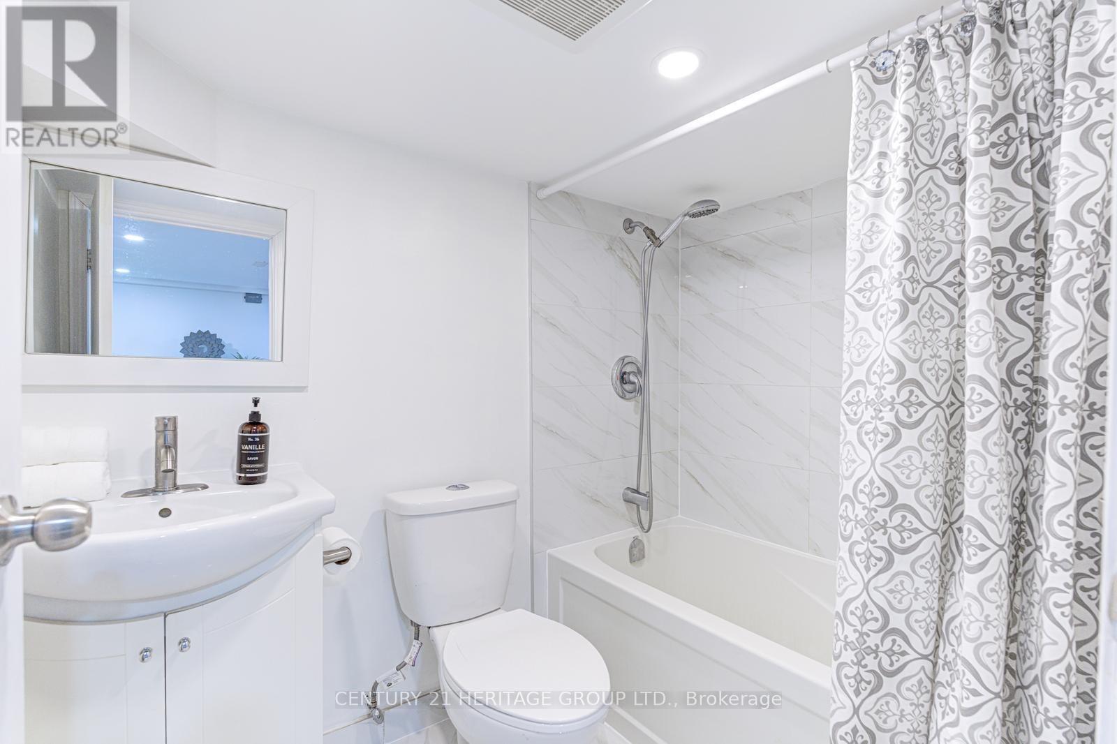 54 Roseheath Avenue, Toronto, Ontario  M4C 3P5 - Photo 38 - E12933116