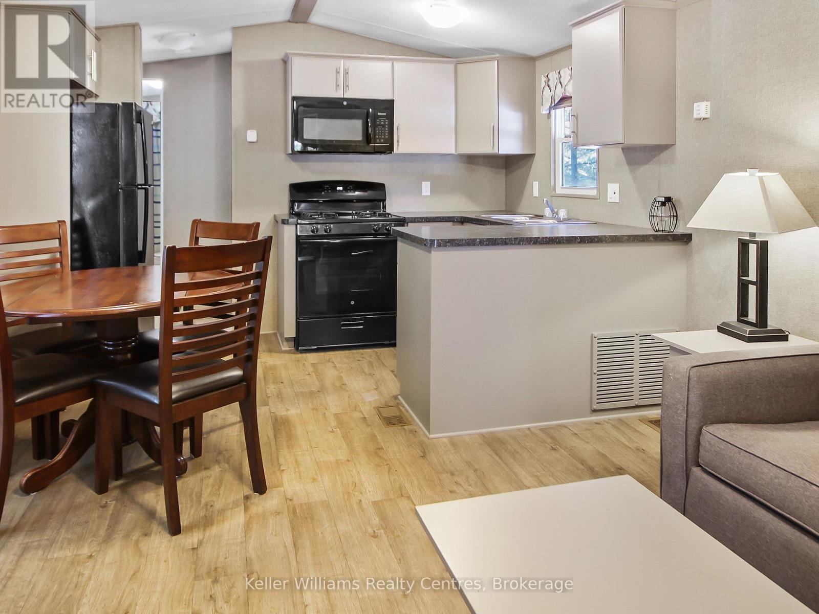 P27 - 13 Southline Avenue, Huron-Kinloss, Ontario  N0G 2B0 - Photo 4 - X12933232