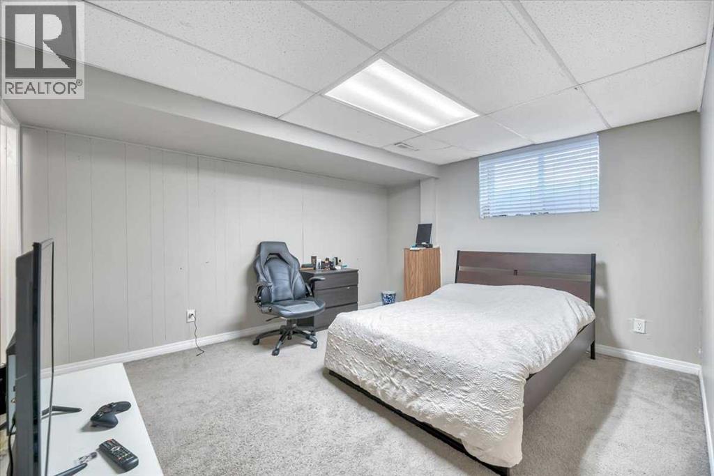 19 Castlepark Way Ne, Calgary, Alberta  T3J 1R7 - Photo 23 - A2288597