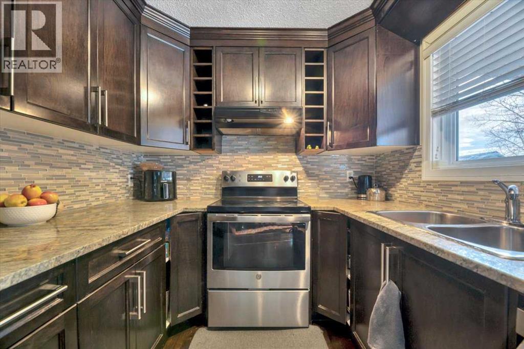 19 Castlepark Way Ne, Calgary, Alberta  T3J 1R7 - Photo 8 - A2288597