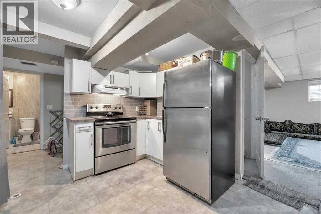 19 Castlepark Way Ne, Calgary, Alberta  T3J 1R7 - Photo 25 - A2288597