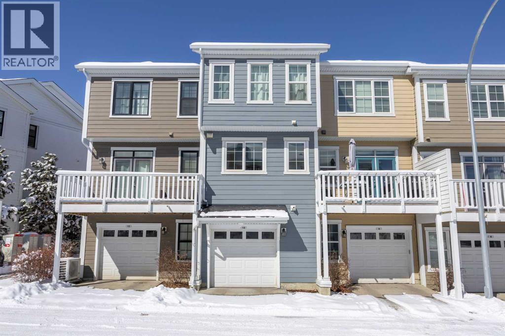 10 Sherwood Row Nw, Calgary, Alberta T3R 0X1 - Photo 2 - A2295948