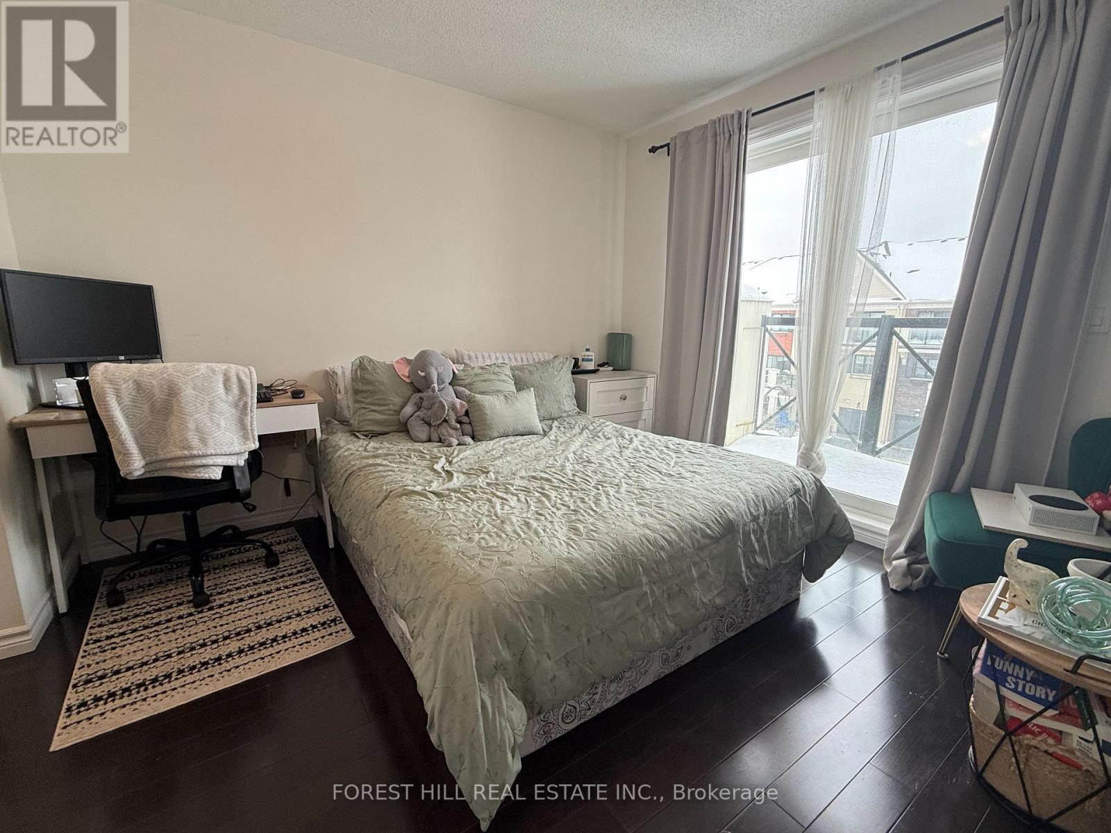 42 Bert Tait Lane, Whitchurch-Stouffville (Stouffville), Ontario  L4A 1Y3 - Photo 10 - N12933226