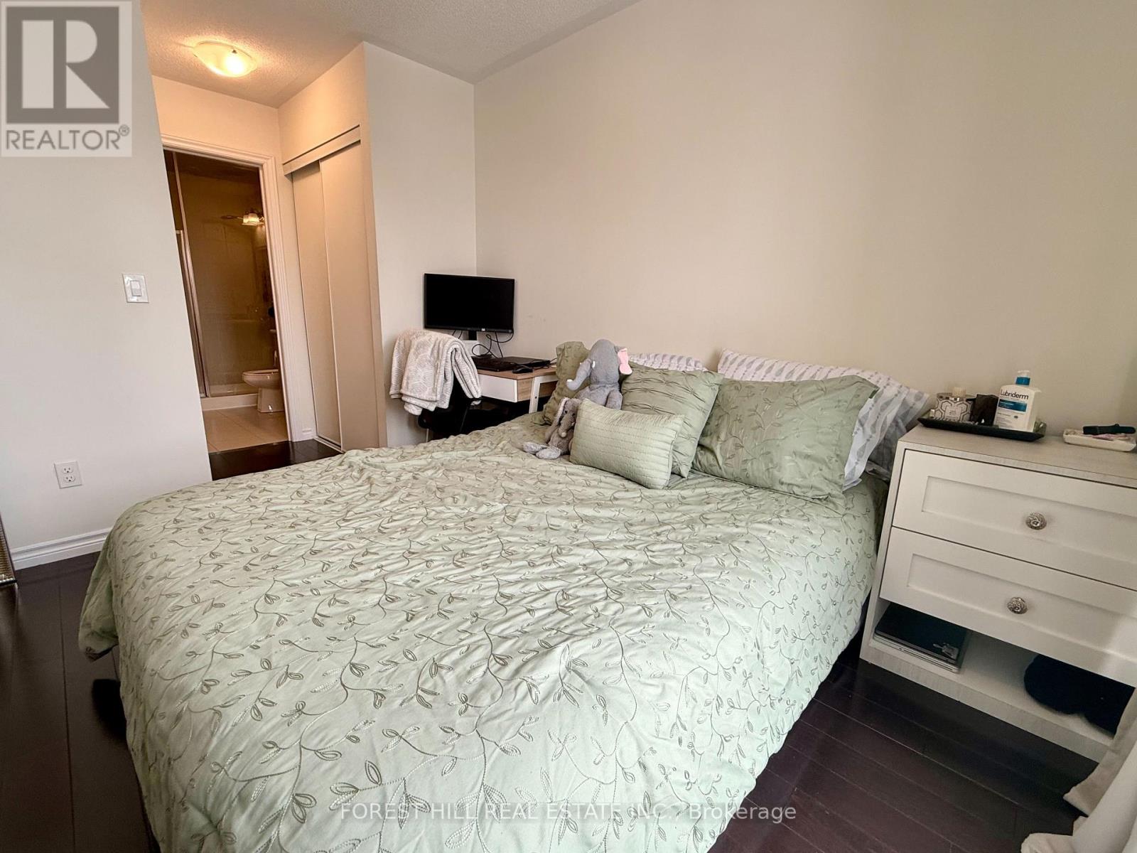 42 Bert Tait Lane, Whitchurch-Stouffville (Stouffville), Ontario  L4A 1Y3 - Photo 11 - N12933226