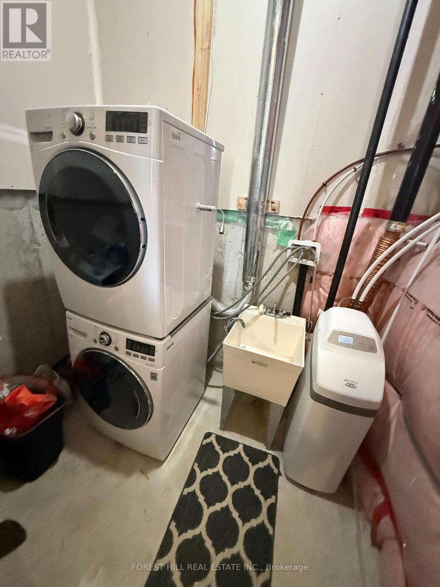 42 Bert Tait Lane, Whitchurch-Stouffville (Stouffville), Ontario  L4A 1Y3 - Photo 12 - N12933226