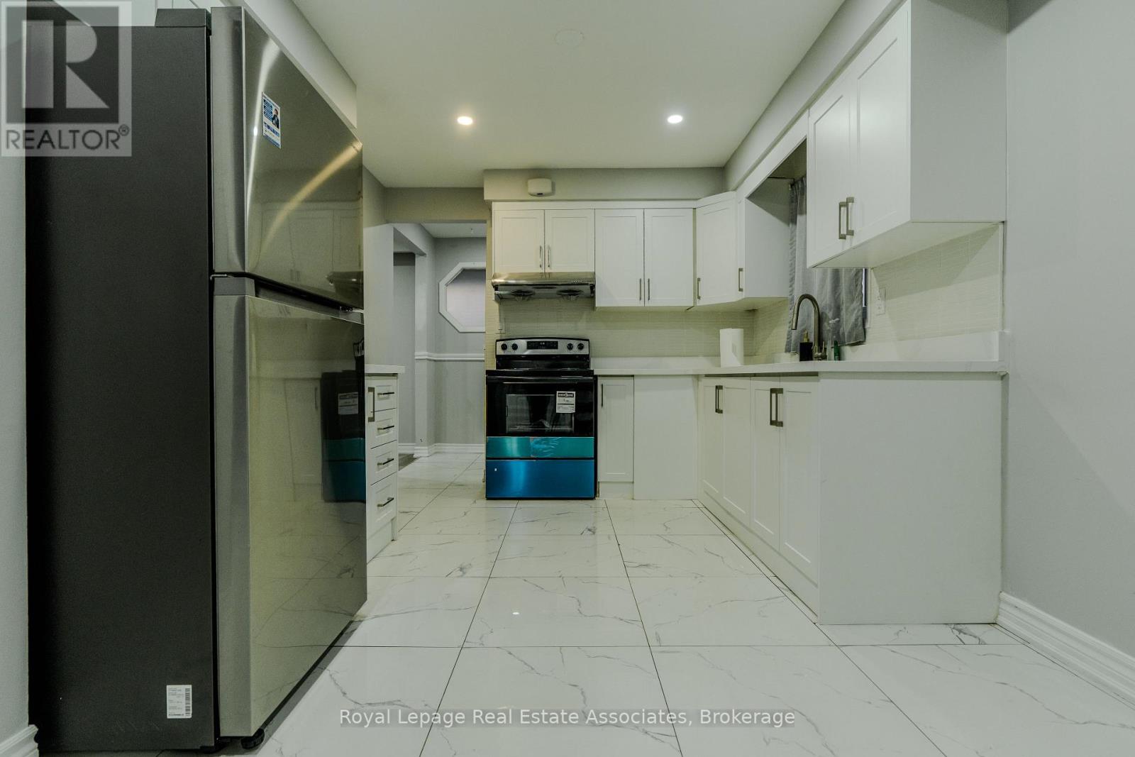 337 Hansen Road N, Brampton, Ontario  L6V 2Y2 - Photo 10 - W12933214