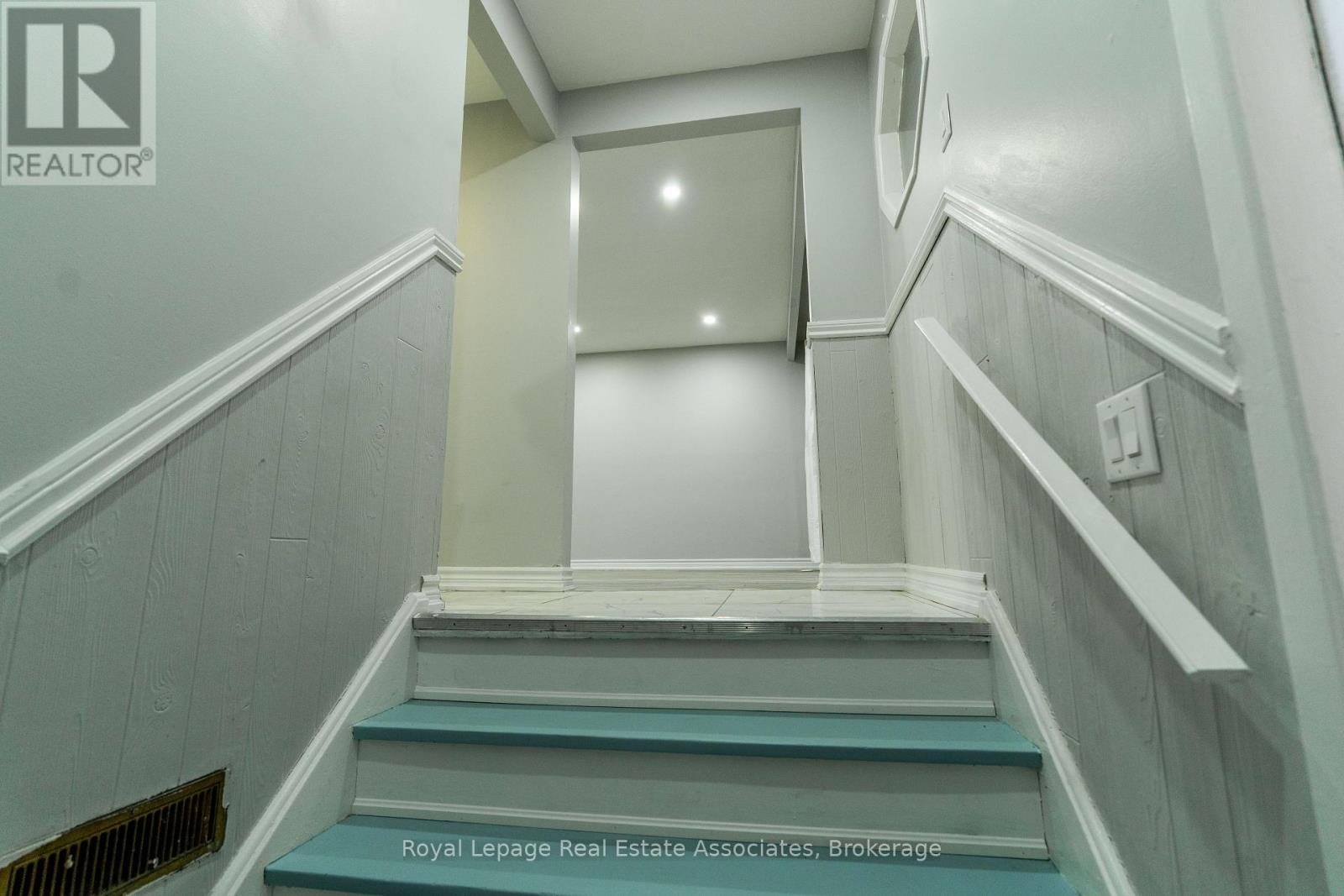 337 Hansen Road N, Brampton, Ontario  L6V 2Y2 - Photo 7 - W12933214