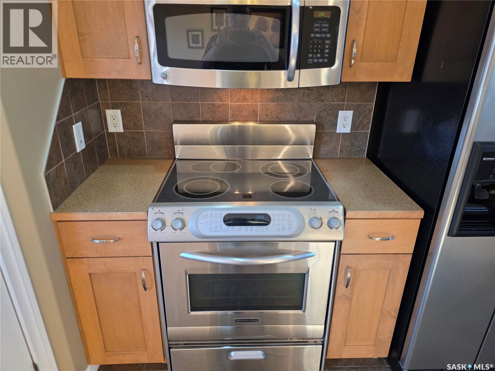 315 Brookshire Crescent, Saskatoon, Saskatchewan  S7V 1H2 - Photo 4 - SK030855