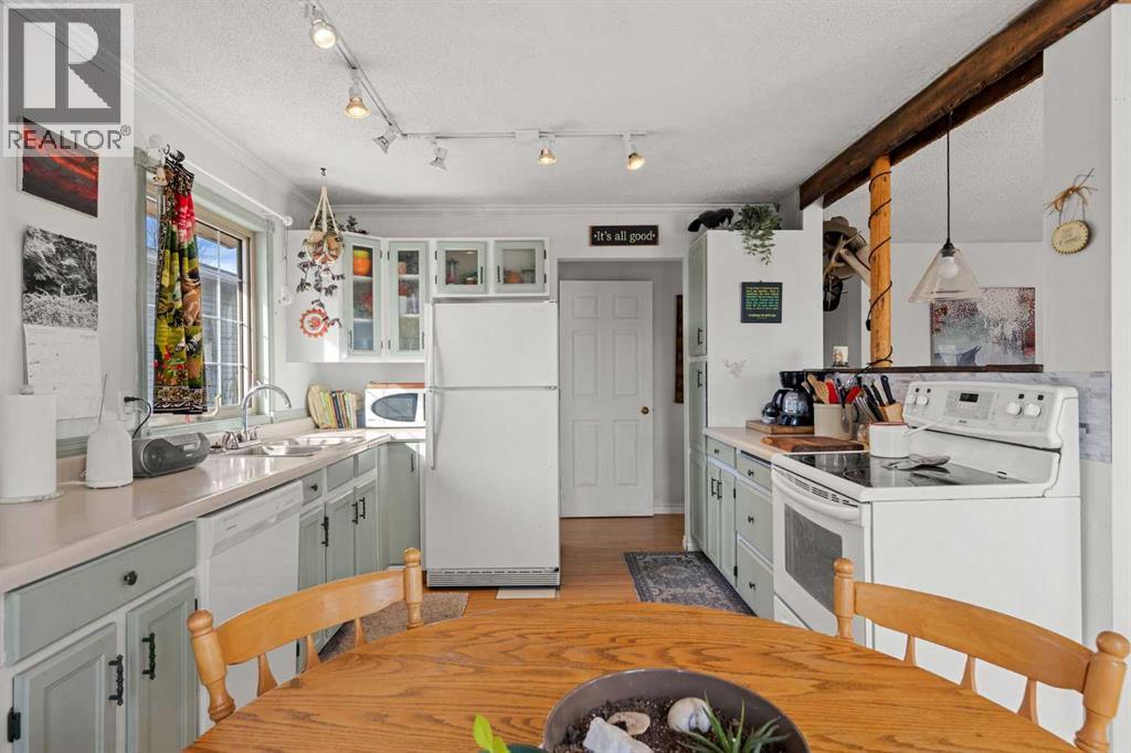 317 Banister Drive, Okotoks, Alberta  T1S 1E4 - Photo 13 - A2291819