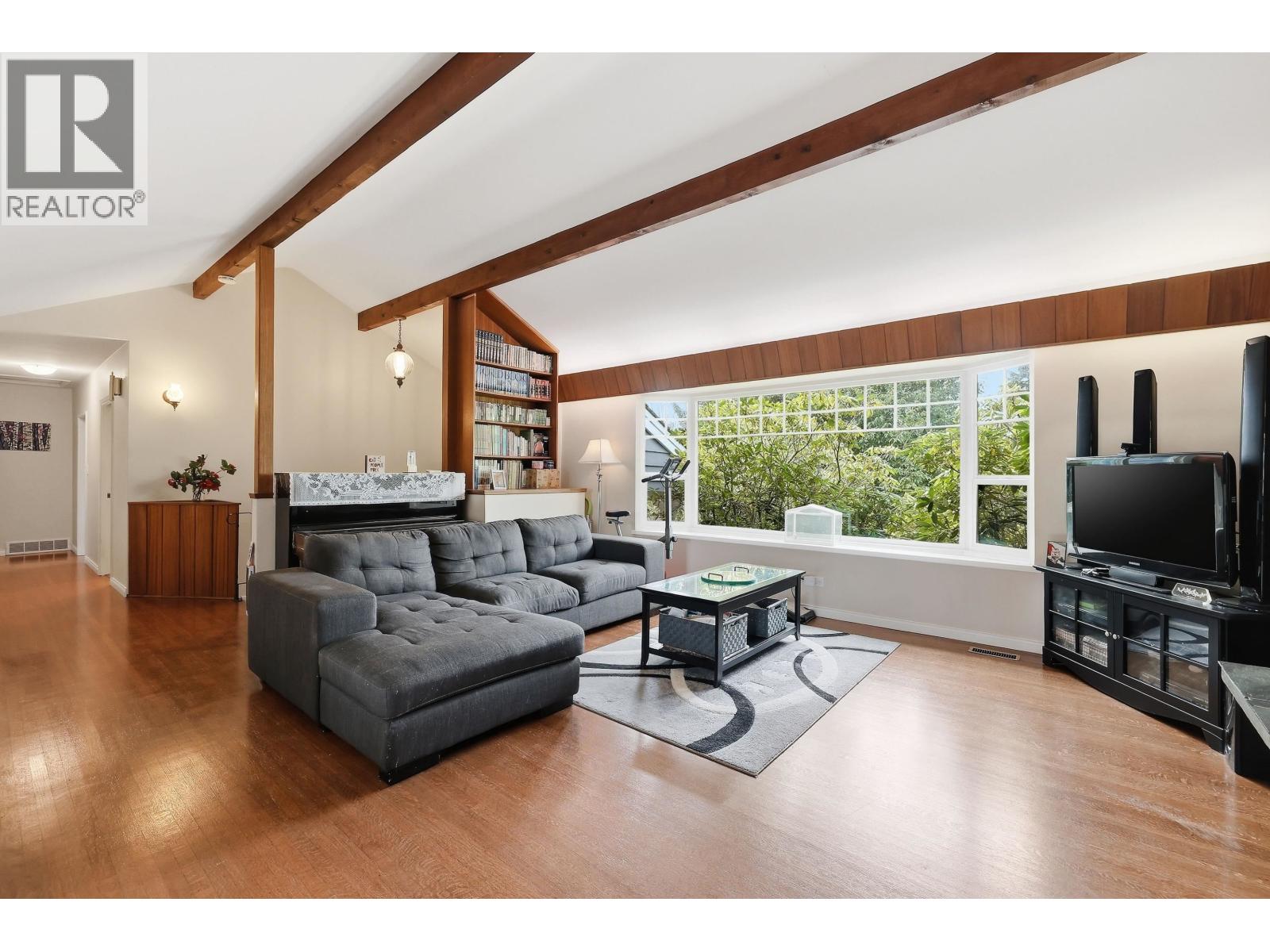 11936 Wicklow Way, Maple Ridge, British Columbia  V2X 3A9 - Photo 3 - R3103545