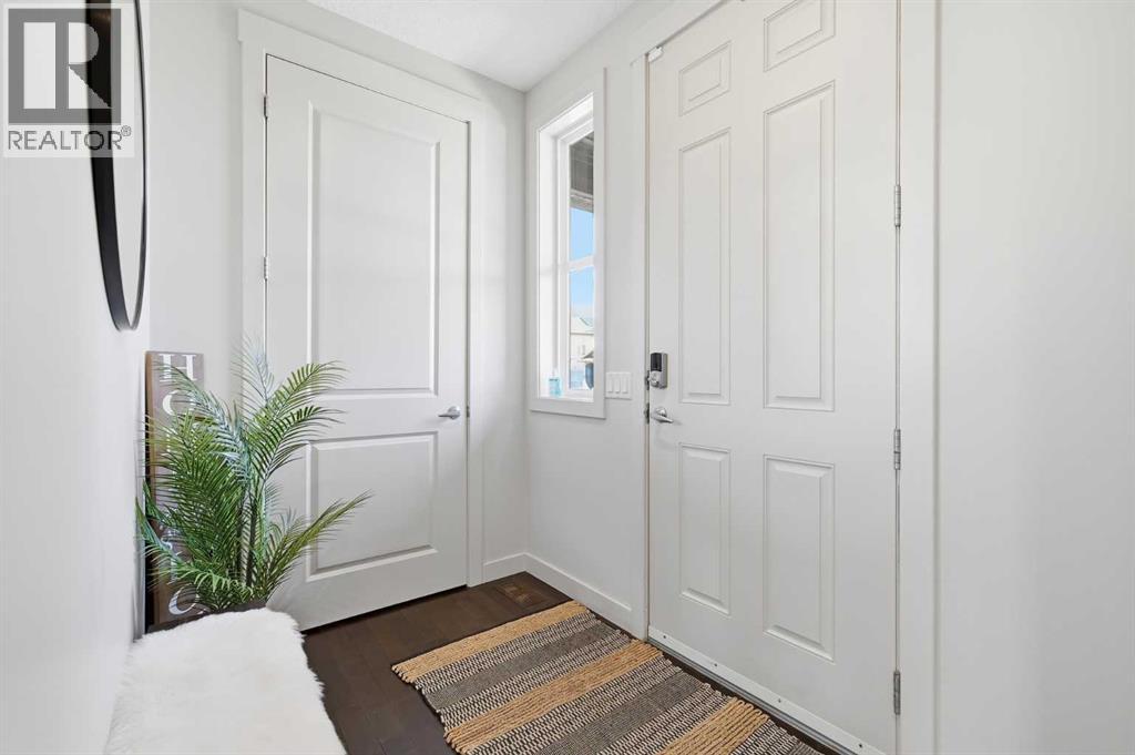 37 Elgin Meadows Manor SE, Calgary, Alberta  T2Z 0S2 - Photo 2 - A2296514