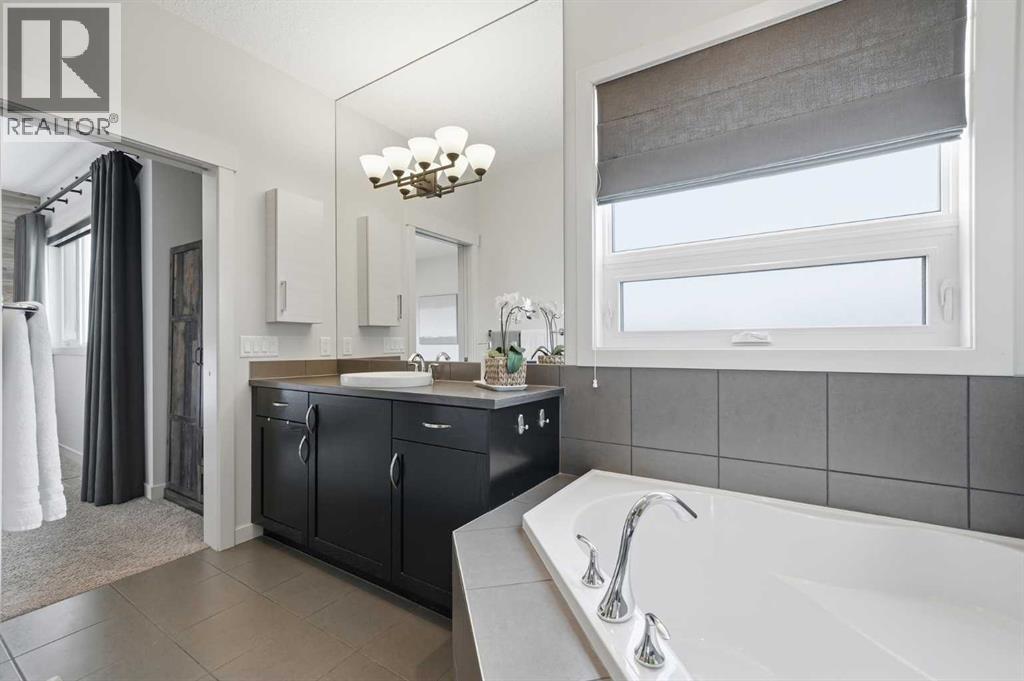 37 Elgin Meadows Manor SE, Calgary, Alberta  T2Z 0S2 - Photo 24 - A2296514