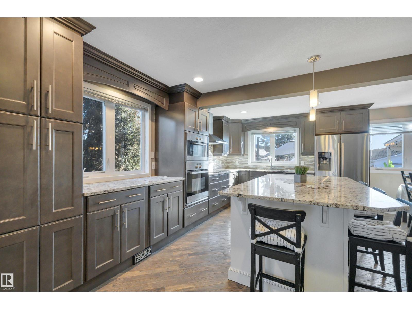 8807 31 Av Nw, Edmonton, Alberta  T6K 3A7 - Photo 9 - E4478323