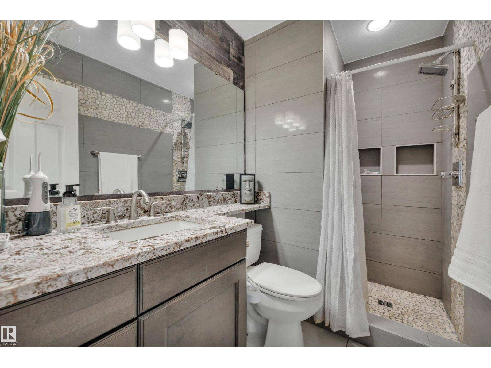 8807 31 Av Nw, Edmonton, Alberta  T6K 3A7 - Photo 22 - E4478323