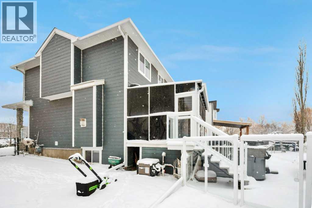 392 Rainbow Falls Way, Chestermere, Alberta  T1X 1S6 - Photo 4 - A2293151