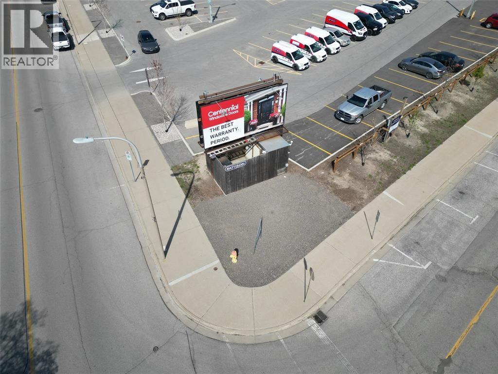 110 Davis Street, Sarnia, Ontario  N7T 5T6 - Photo 3 - 26006443