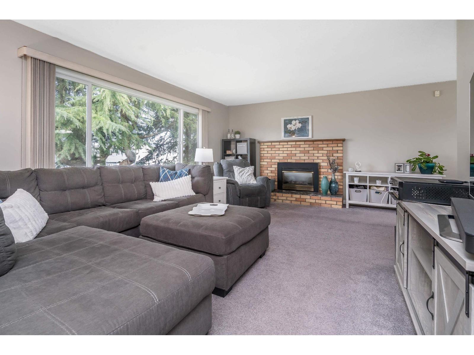 46412 Chilliwack Central Road, Chilliwack Proper South, Chilliwack, British Columbia  V2P 1J9 - Photo 3 - R3102550