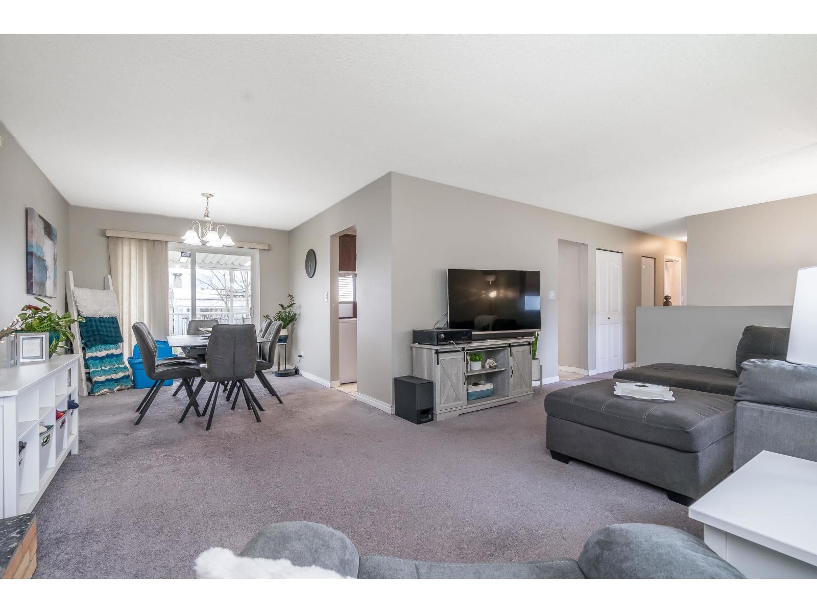 46412 Chilliwack Central Road, Chilliwack Proper South, Chilliwack, British Columbia  V2P 1J9 - Photo 5 - R3102550