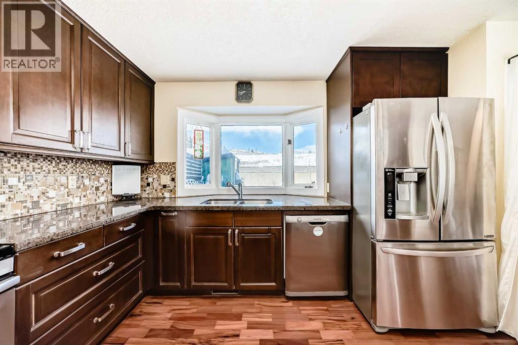 200 Edgemont Estates Drive Nw, Calgary, Alberta  t3a 2m3 - Photo 12 - A2297117