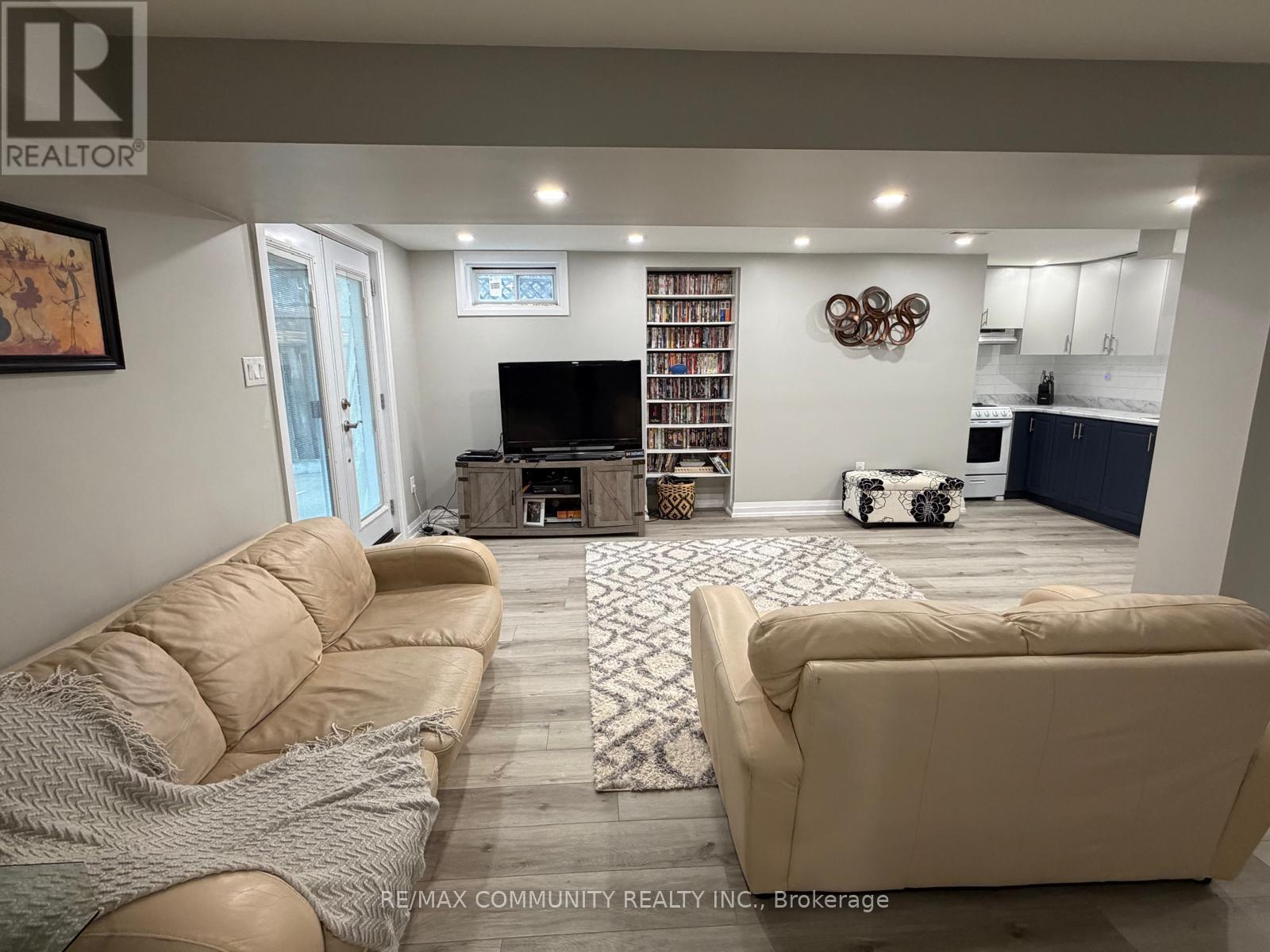 Basement - 24 Mayflower Street, Whitby, Ontario  L1N 8A9 - Photo 2 - E12933240