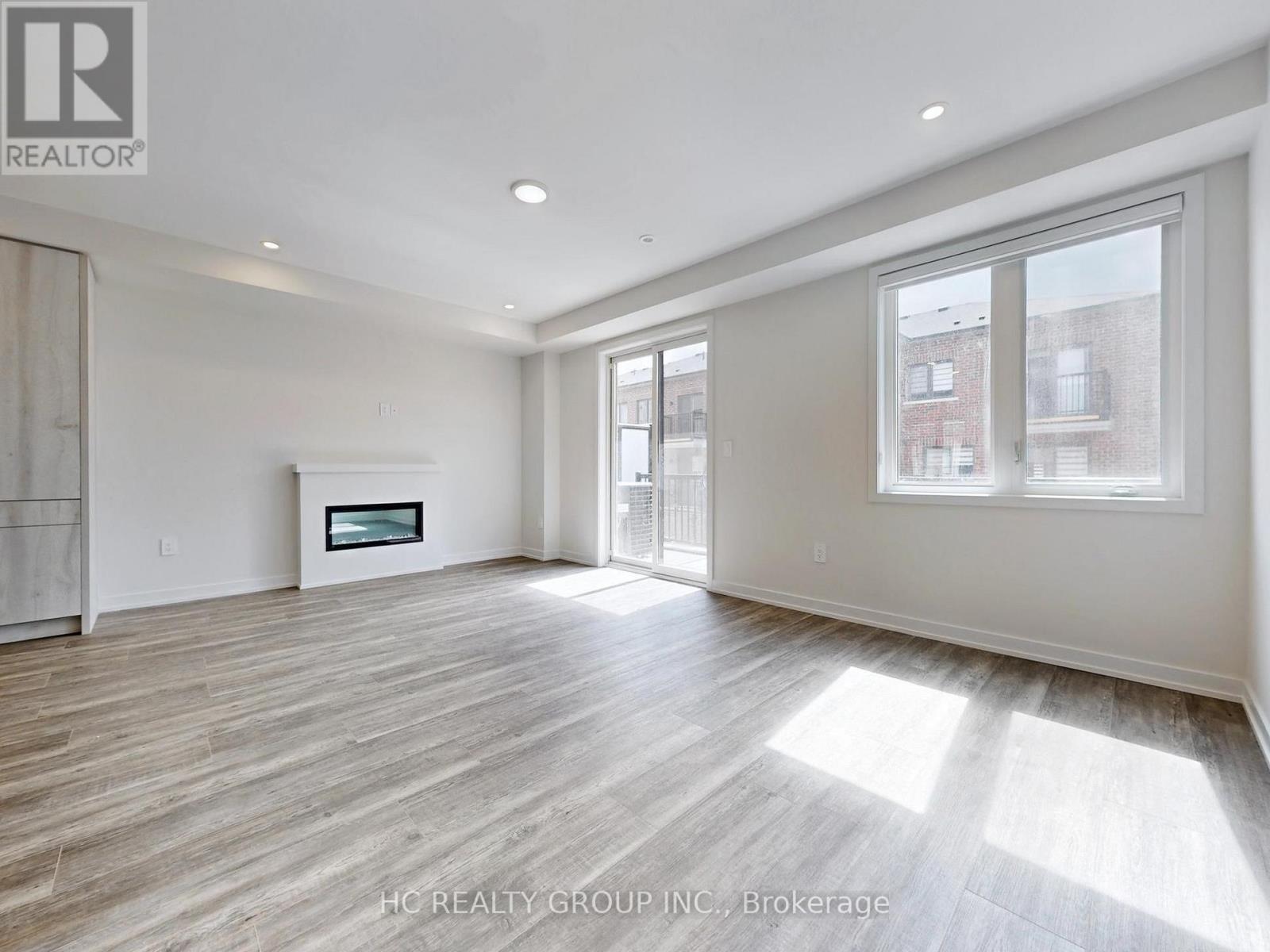 20 Bullata Lane, Richmond Hill, Ontario  L4B 0J5 - Photo 5 - N12933270