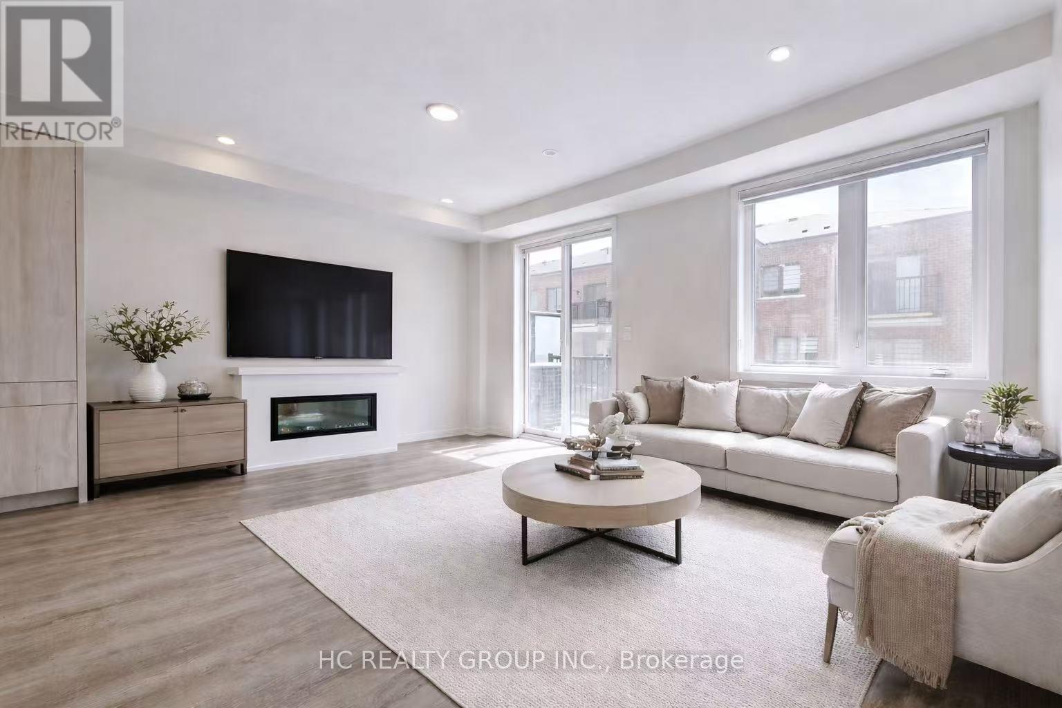 20 Bullata Lane, Richmond Hill, Ontario  L4B 0J5 - Photo 6 - N12933270