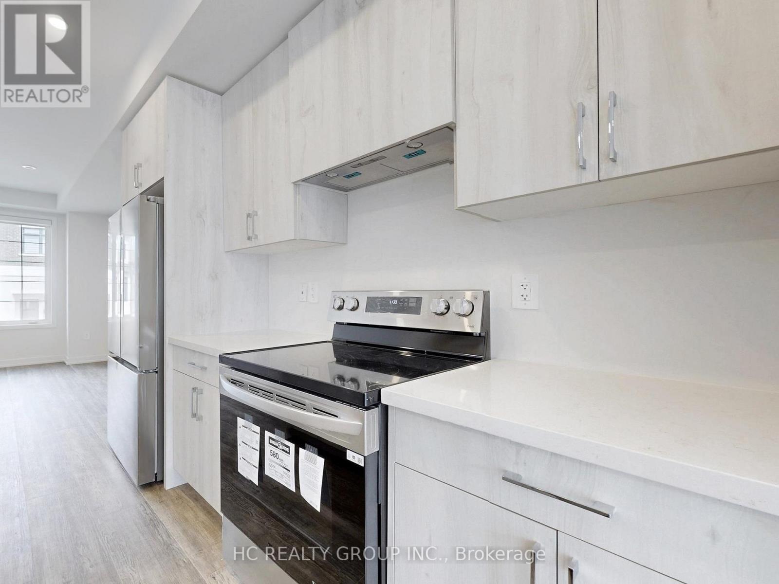 20 Bullata Lane, Richmond Hill, Ontario  L4B 0J5 - Photo 8 - N12933270