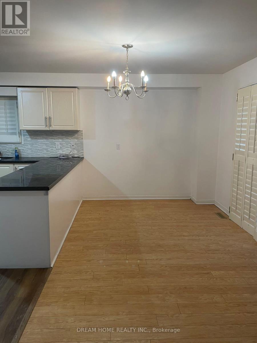 32 Tamara Drive, Richmond Hill, Ontario  L4S 1E4 - Photo 3 - N12933280