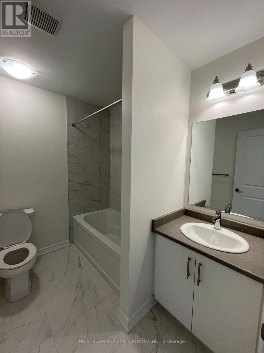 20 Phoenix Boulevard, Barrie, Ontario  L9J 0P6 - Photo 10 - S12933252