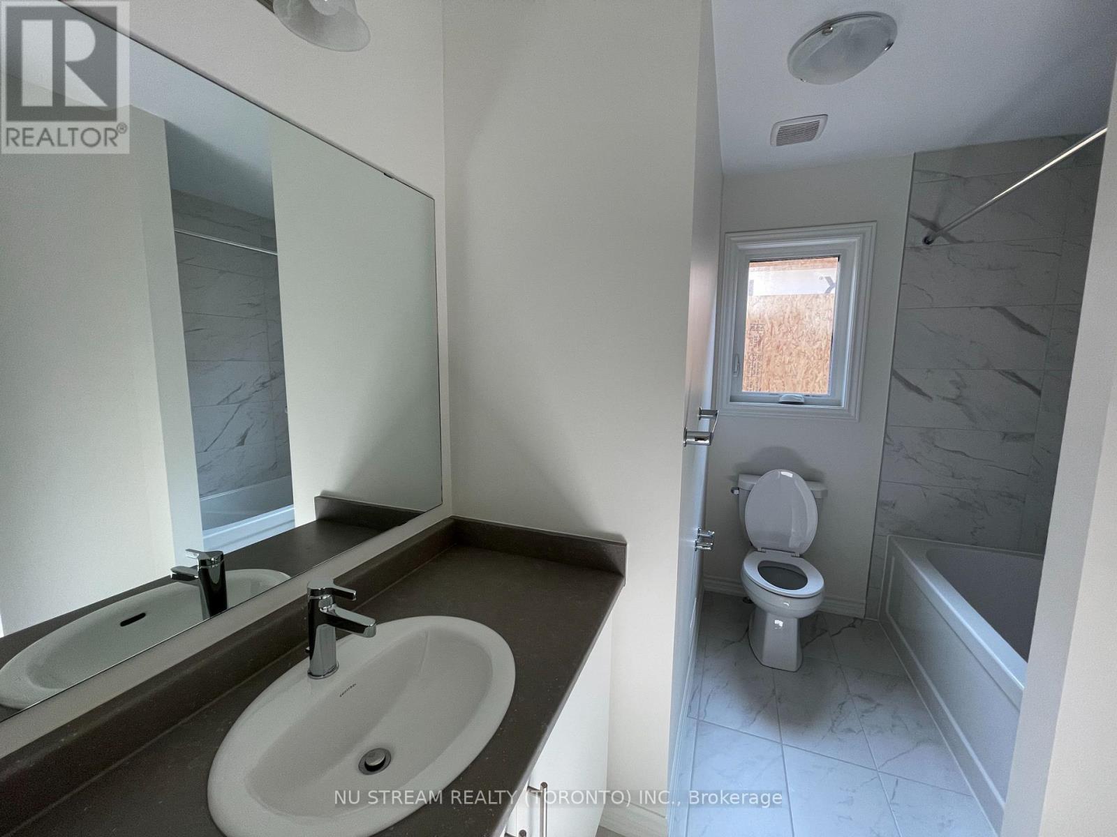 20 Phoenix Boulevard, Barrie, Ontario  L9J 0P6 - Photo 15 - S12933252