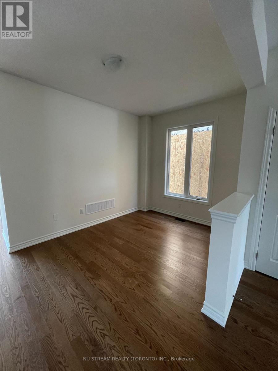 20 Phoenix Boulevard, Barrie, Ontario  L9J 0P6 - Photo 4 - S12933252