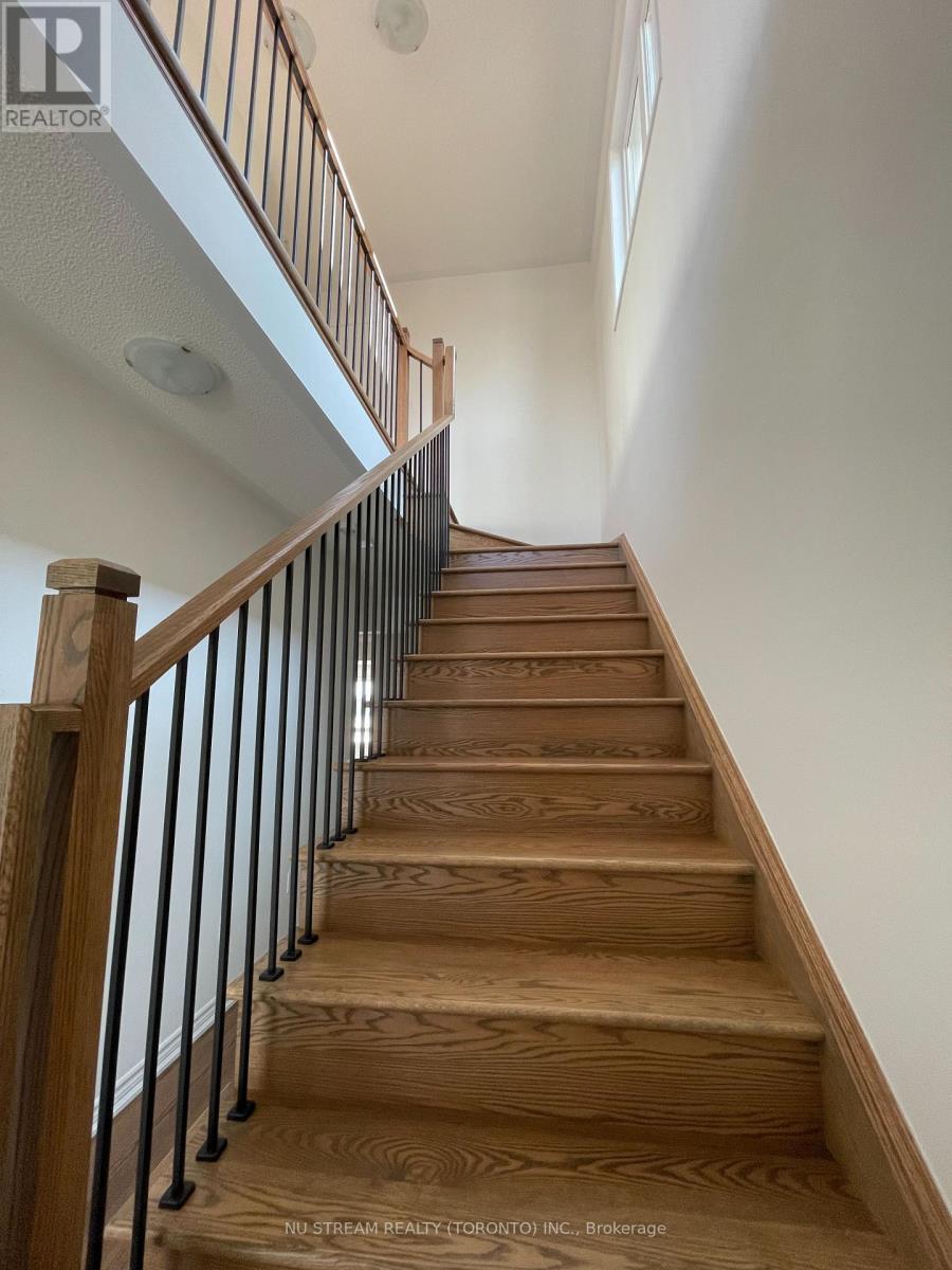 20 Phoenix Boulevard, Barrie, Ontario  L9J 0P6 - Photo 8 - S12933252