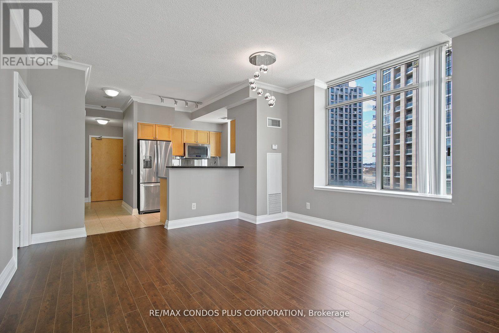 617 - 5 Marine Parade Drive, Toronto, Ontario  M8V 4B4 - Photo 2 - W12933244