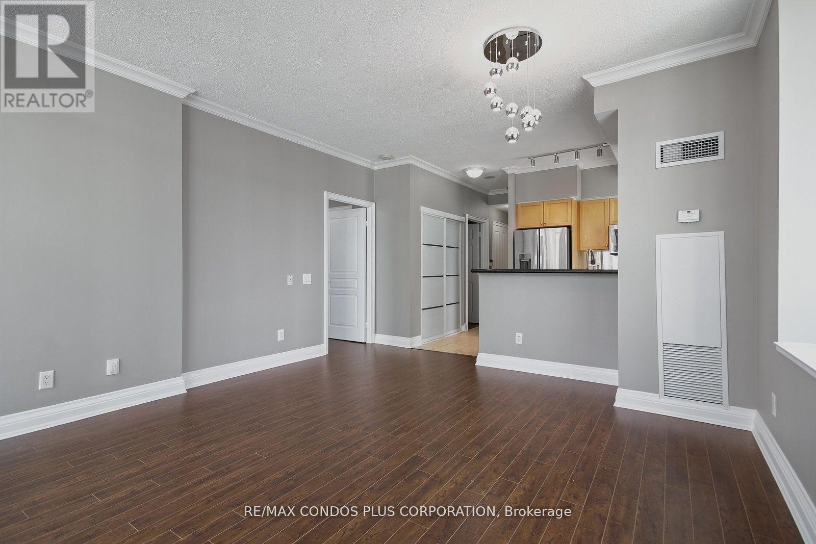 617 - 5 Marine Parade Drive, Toronto, Ontario  M8V 4B4 - Photo 5 - W12933244