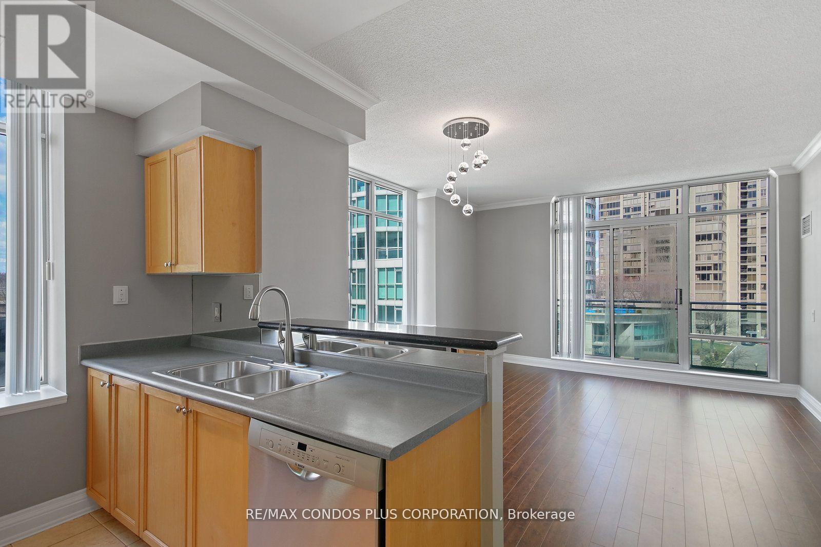 617 - 5 Marine Parade Drive, Toronto, Ontario  M8V 4B4 - Photo 9 - W12933244