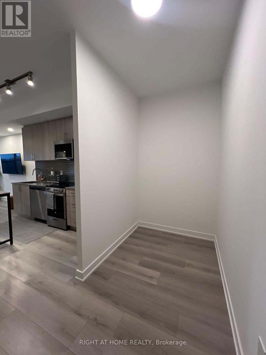 634 - 1005 Dundas Street E, Oakville, Ontario  L6H 8C7 - Photo 4 - W12933268