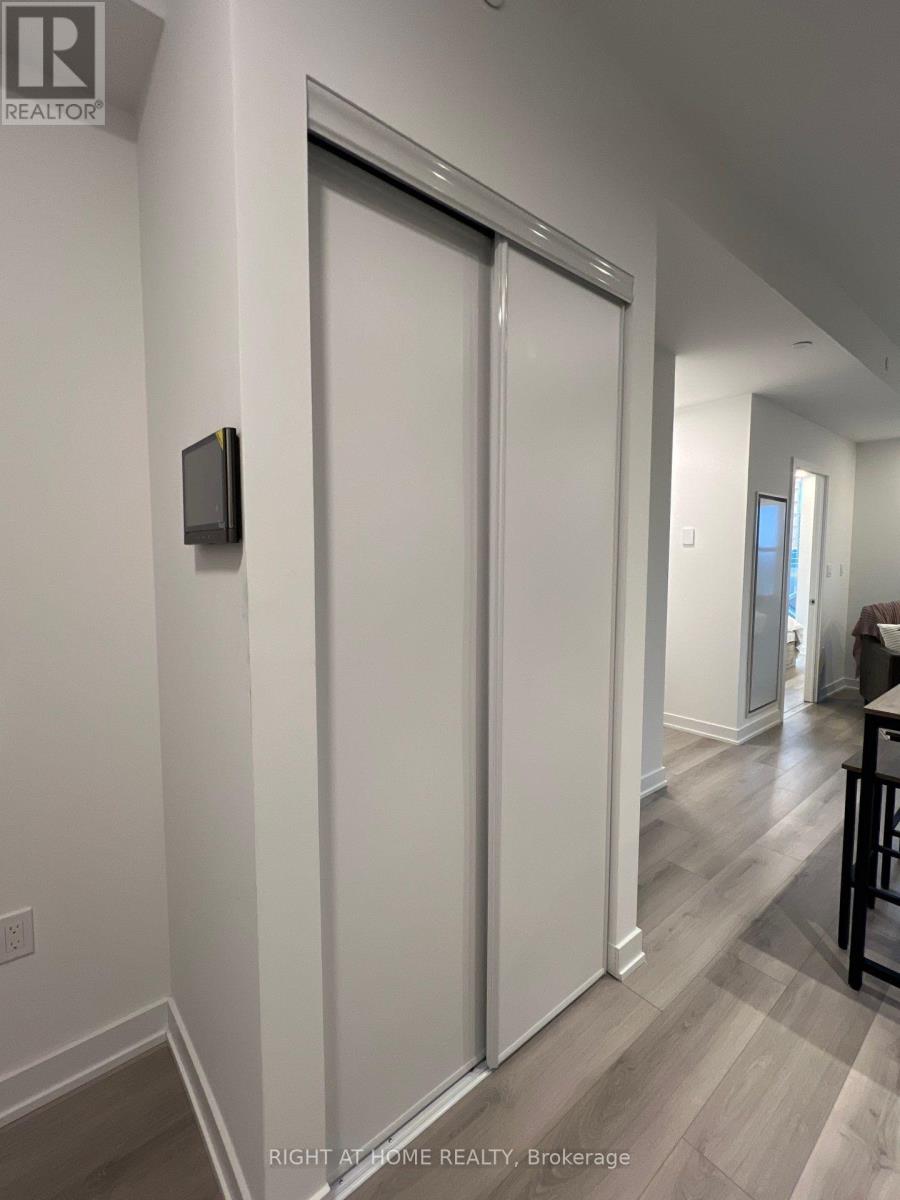 634 - 1005 Dundas Street E, Oakville, Ontario  L6H 8C7 - Photo 5 - W12933268