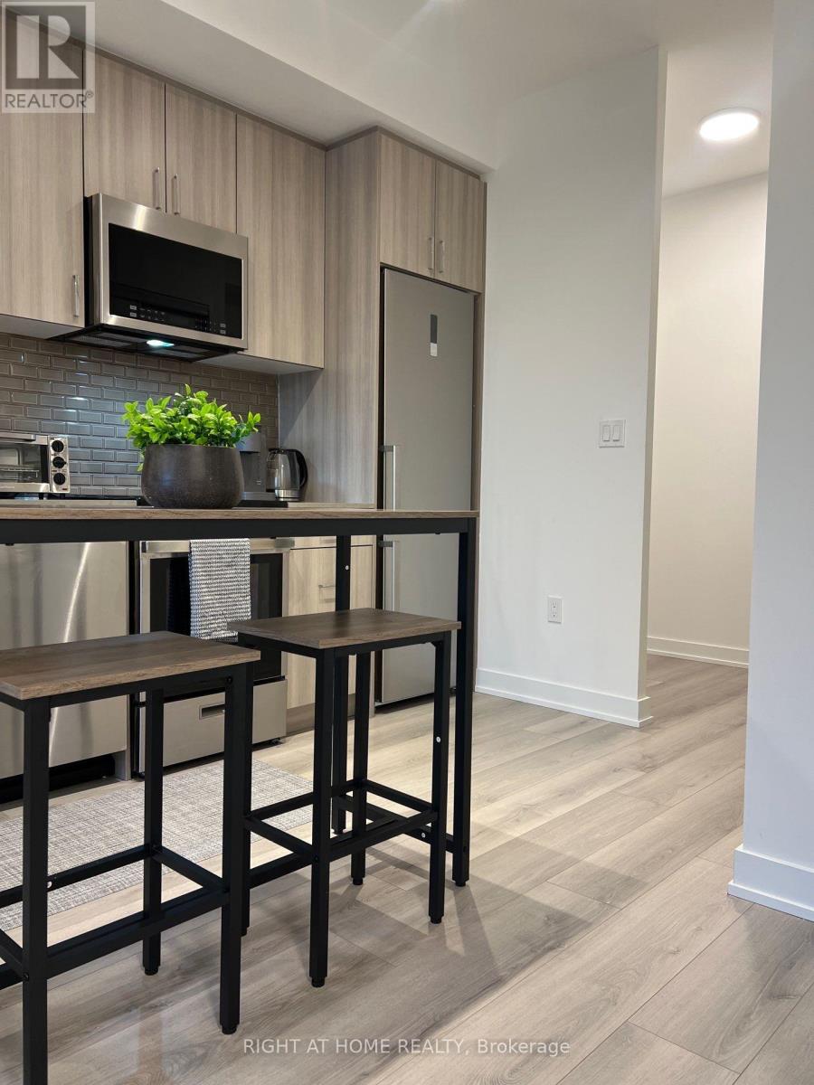 634 - 1005 Dundas Street E, Oakville, Ontario  L6H 8C7 - Photo 8 - W12933268