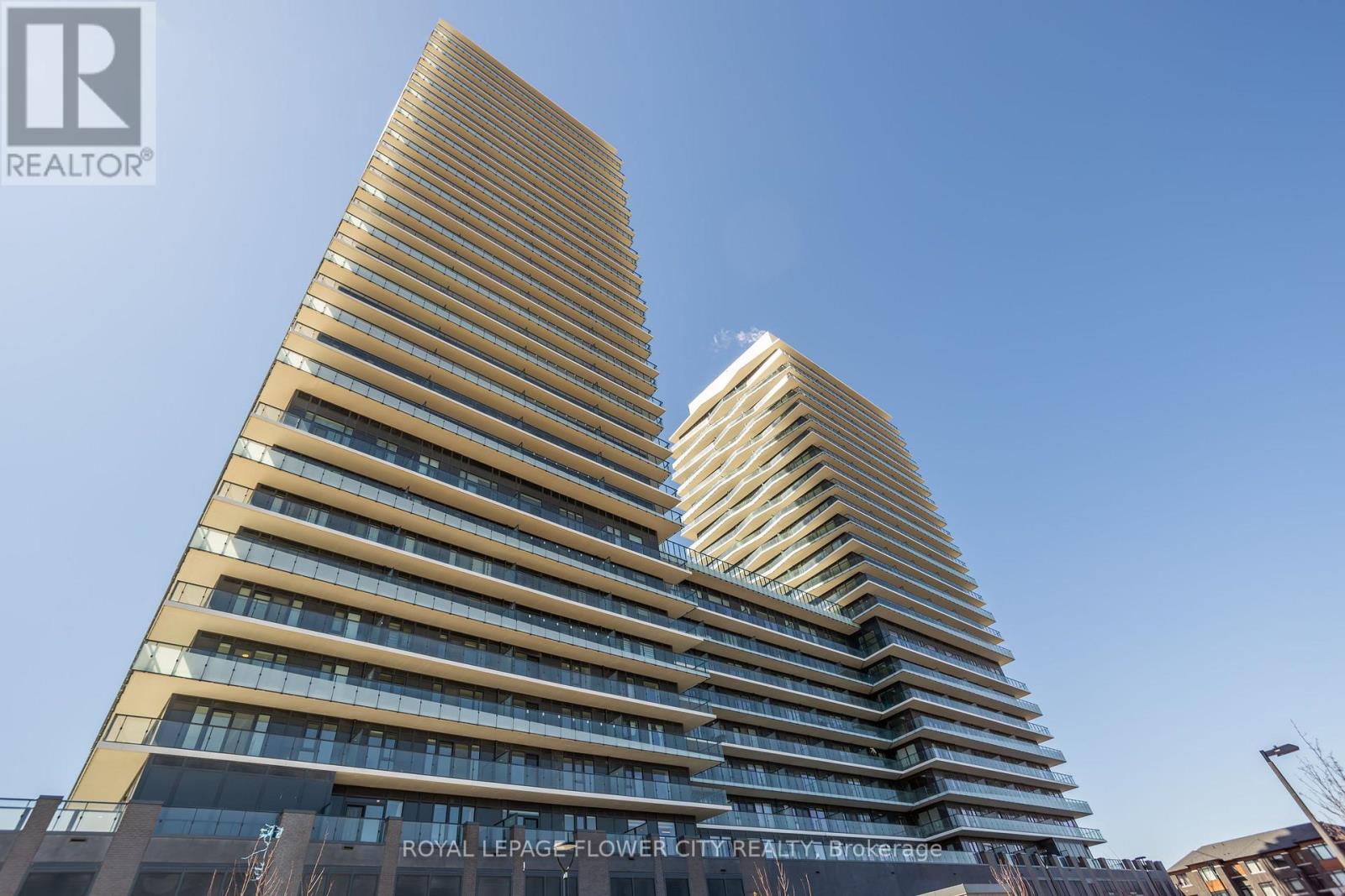 1818 - 15 Skyridge Drive, Brampton, Ontario  L6P 4S3 - Photo 2 - W12933272