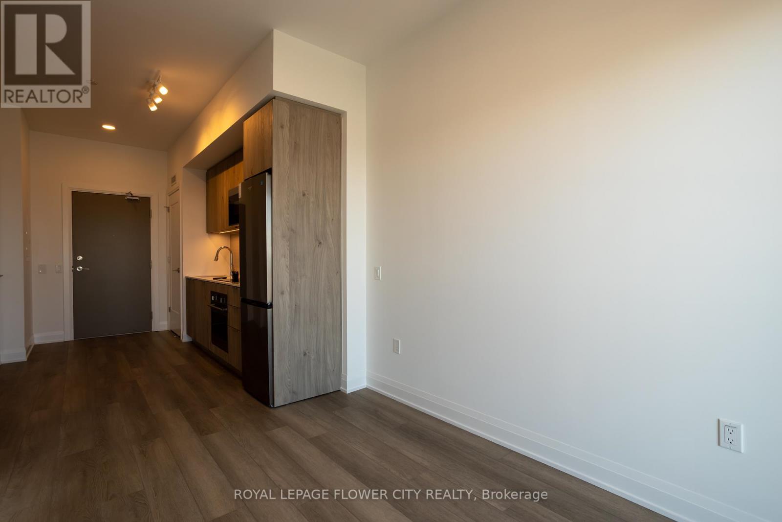 1818 - 15 Skyridge Drive, Brampton, Ontario  L6P 4S3 - Photo 32 - W12933272