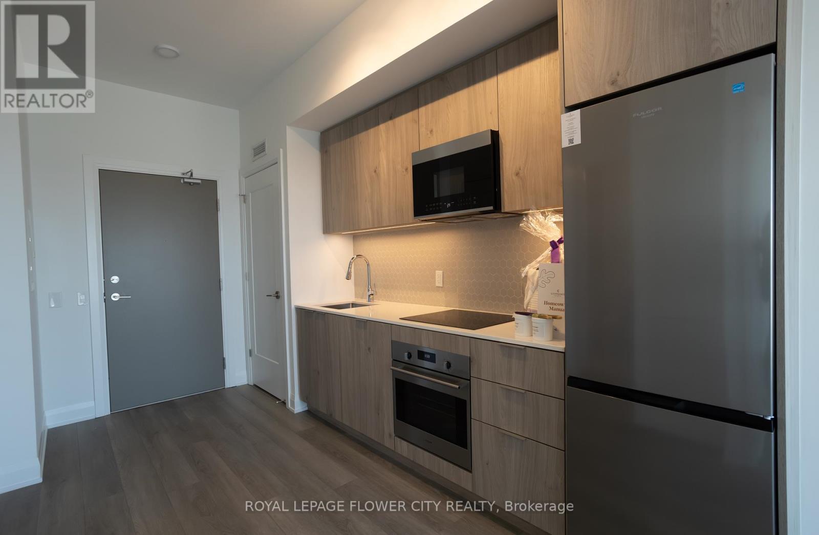 1818 - 15 Skyridge Drive, Brampton, Ontario  L6P 4S3 - Photo 33 - W12933272