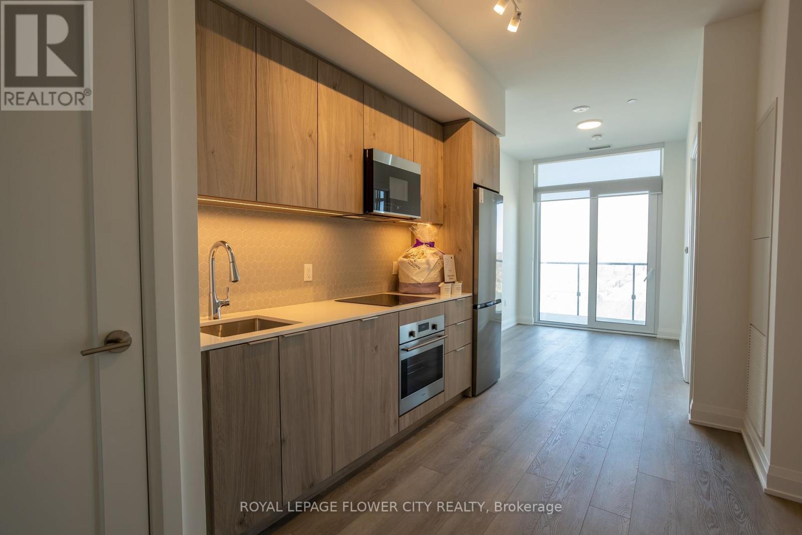 1818 - 15 Skyridge Drive, Brampton, Ontario  L6P 4S3 - Photo 34 - W12933272