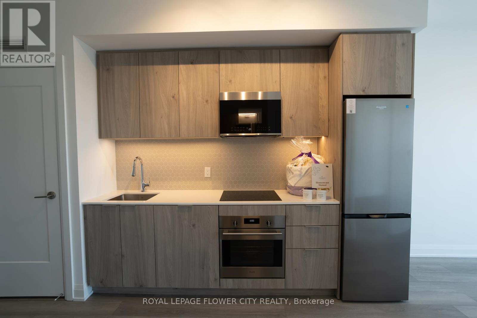 1818 - 15 Skyridge Drive, Brampton, Ontario  L6P 4S3 - Photo 36 - W12933272