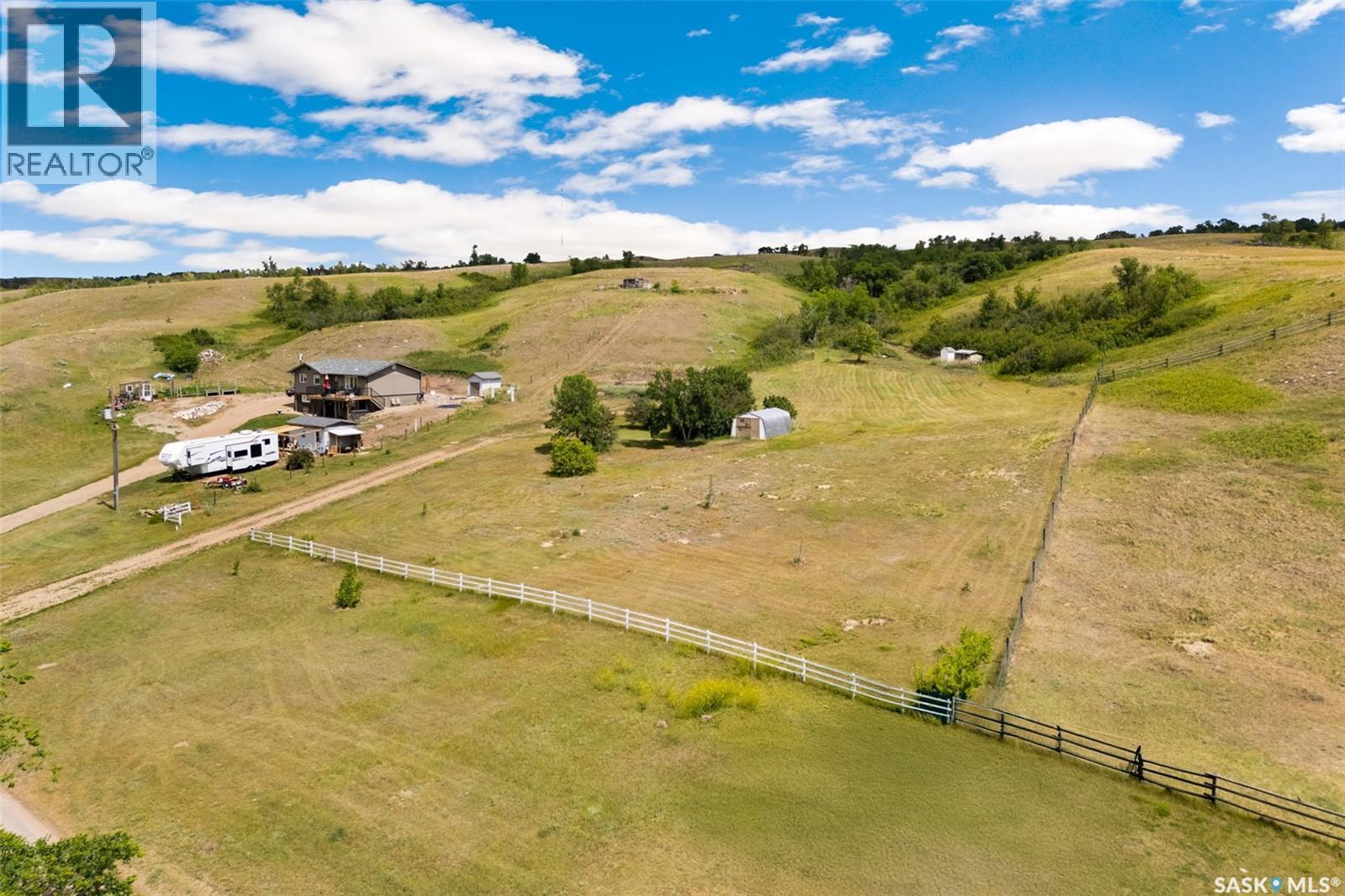 726 Daniel Drive, Dufferin Rm No. 190, Saskatchewan  S6H 7S9 - Photo 5 - SK031487