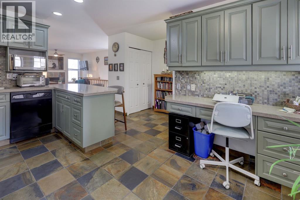 103, 438 31 Avenue Nw, Calgary, Alberta  T2M 2P4 - Photo 9 - A2294328