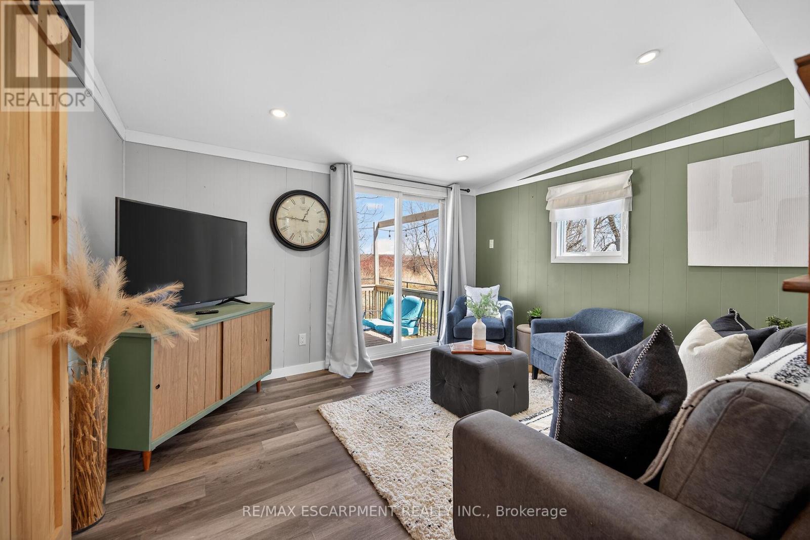 16 Swallow Lane, Haldimand, Ontario  N0A 1P0 - Photo 19 - X12933256