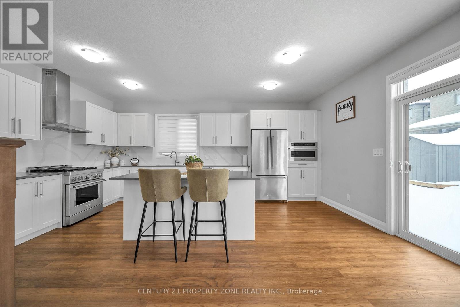 20 Hollybrook Trail, Kitchener, Ontario  N2R 0M4 - Photo 15 - X12933274