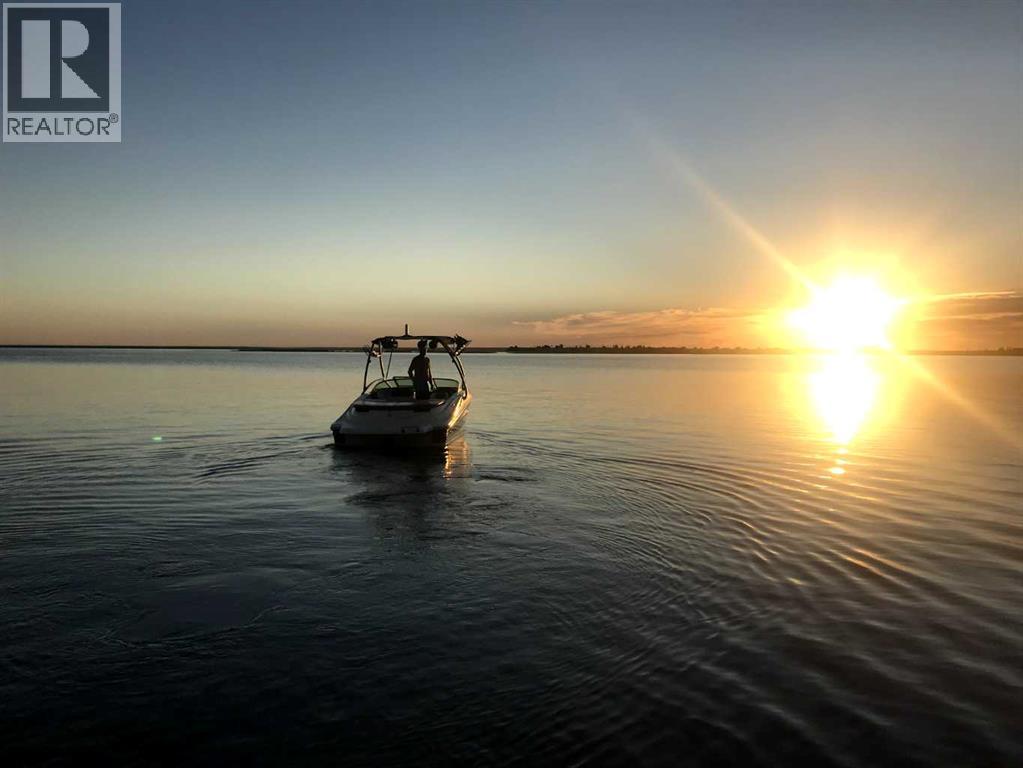 3 Kingfisher Estates, Lake Newell Resort, Alberta  T1R 0X5 - Photo 8 - A2290066