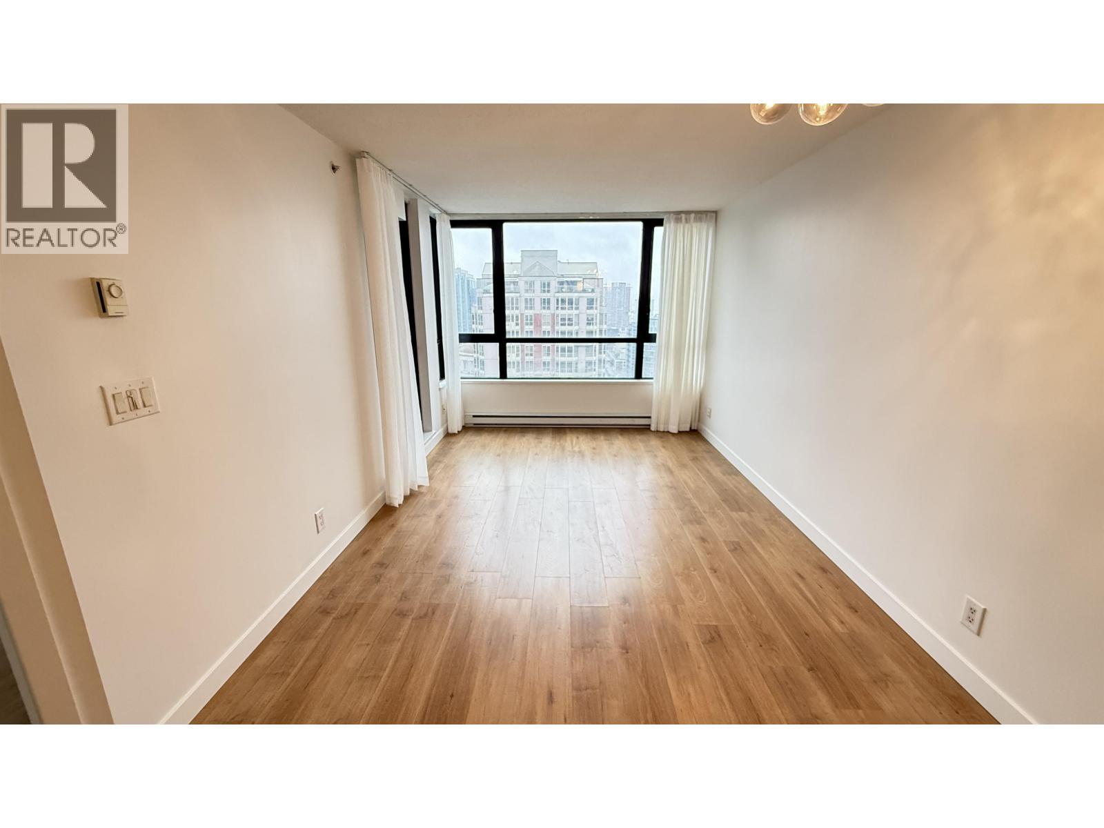 3008 909 Mainland Street, Vancouver, British Columbia  V6B 1S3 - Photo 3 - R3101681